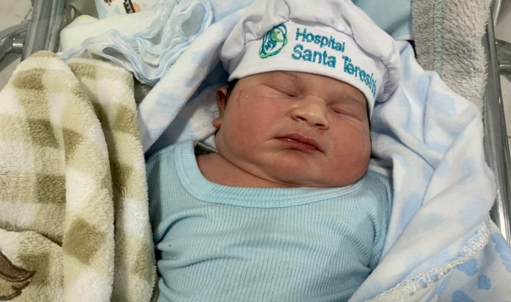 Nasce super bebê no Hospital Santa Teresinha